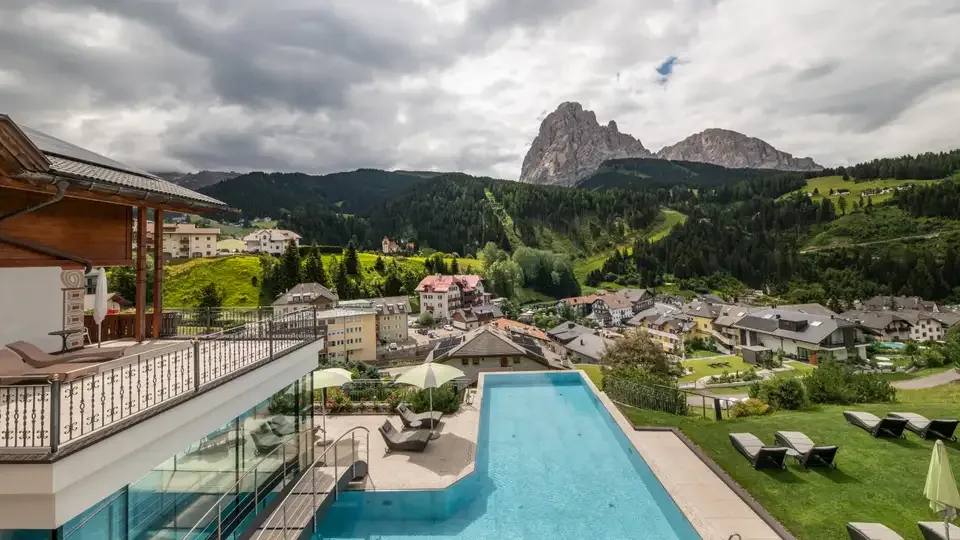 Infinity pool and mountain panorama