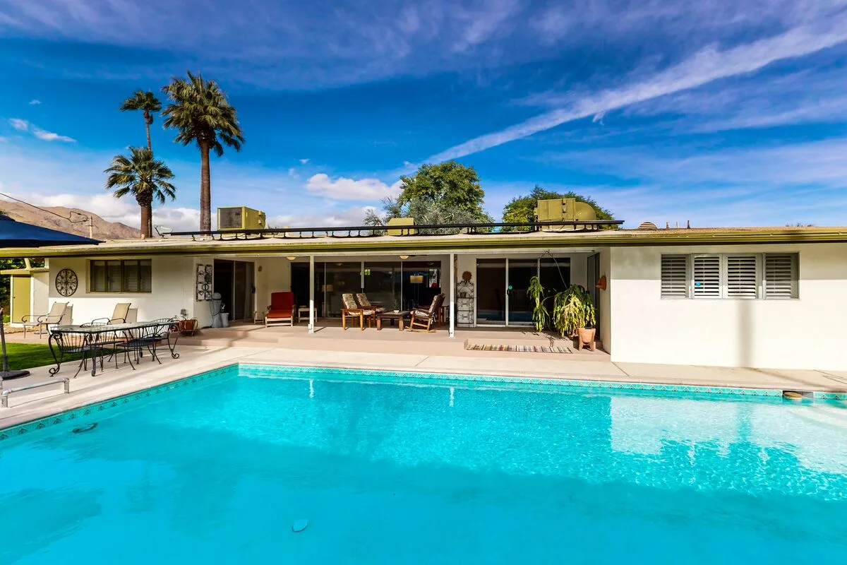 California Dreamin' in the Desert