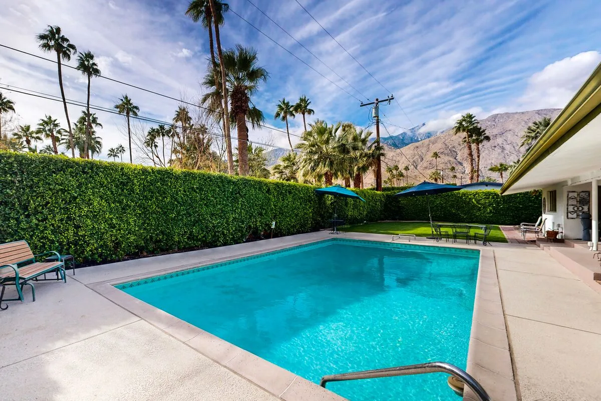 California Dreamin' in the Desert