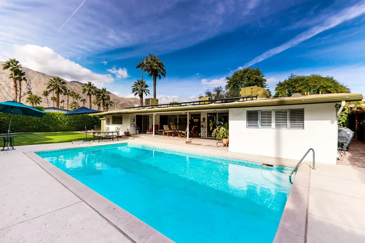California Dreamin' in the Desert