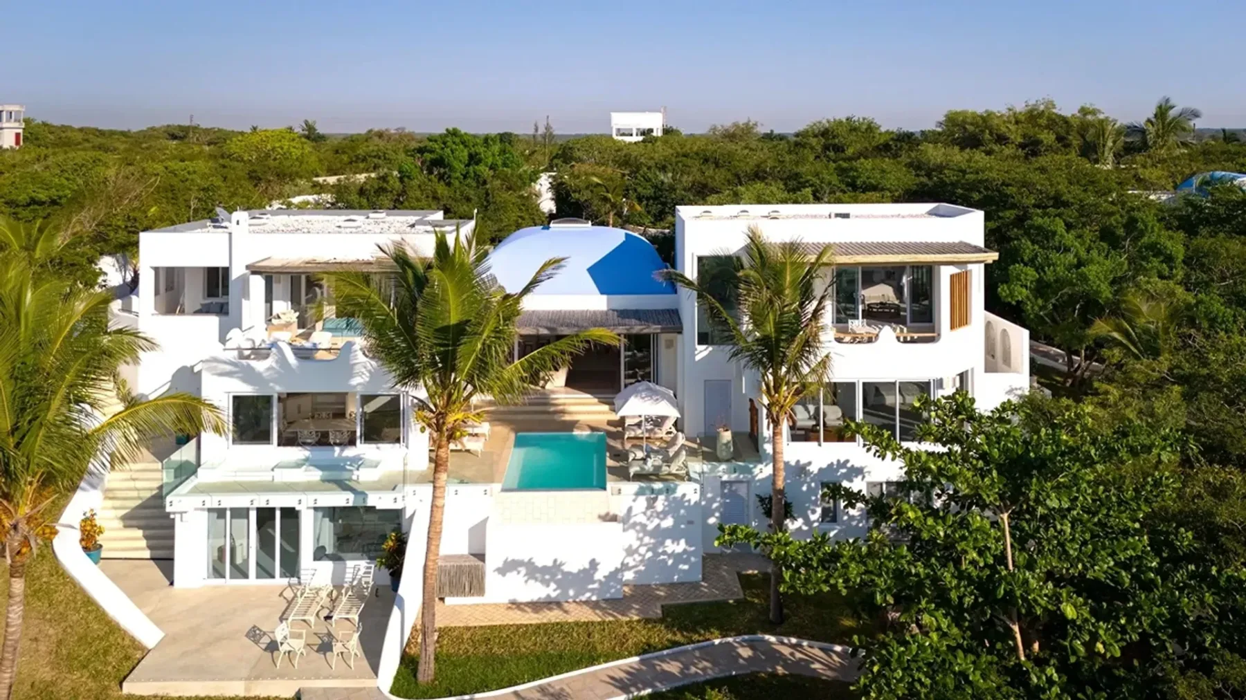 Santorini Mozambique property image