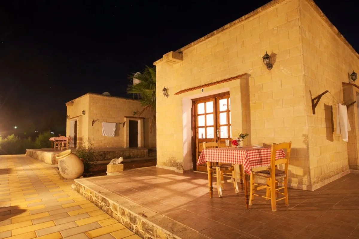 Glaro Garden Hotel