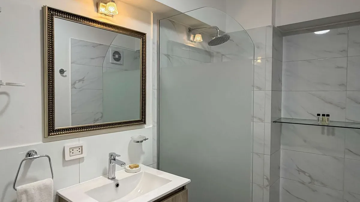 Sunny 2BR in Historic Cusco w/ Balcony