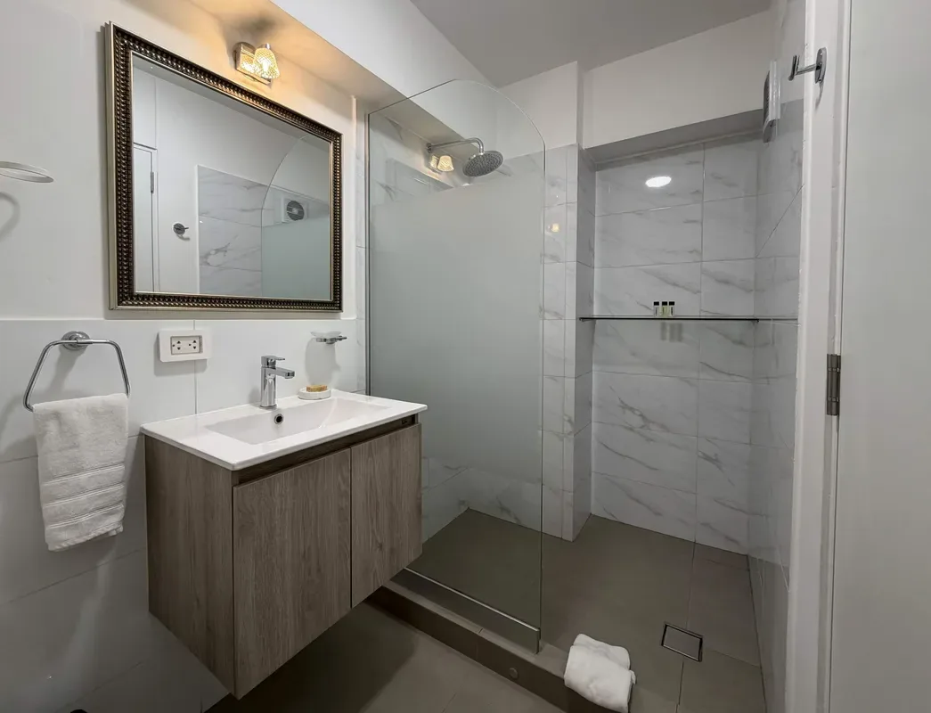 Sunny 2BR in Historic Cusco w/ Balcony