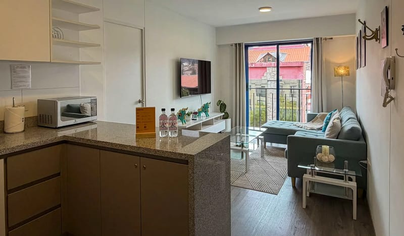 Sunny 2BR in Historic Cusco w/ Balcony