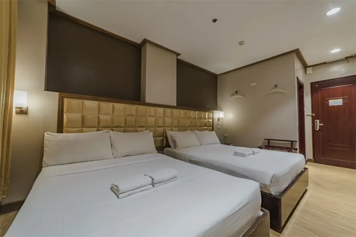 Robertson Hotel room photo