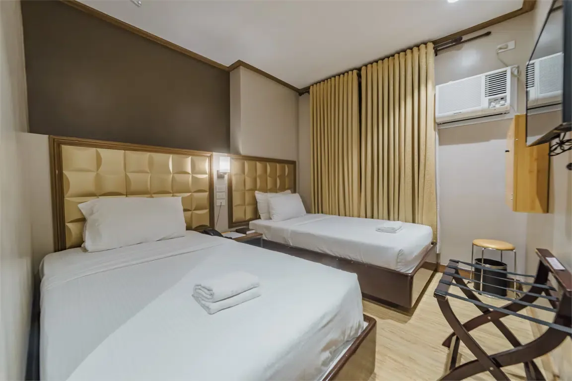 Robertson Hotel room photo