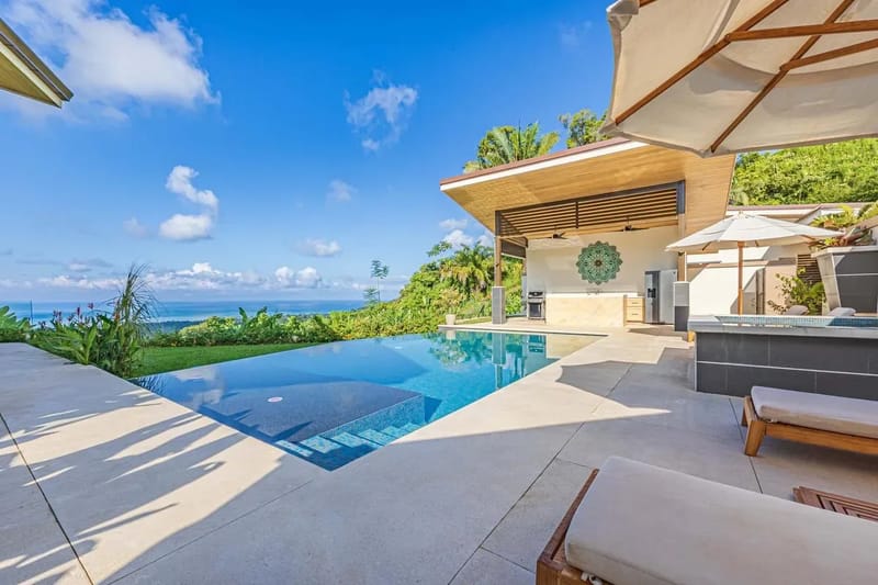 Stylish 6BR Villa w/ Panoramic Jungle & horizon Views