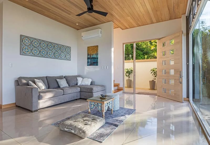 Stylish 6BR Villa w/ Panoramic Jungle & horizon Views