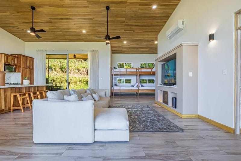 Stylish 6BR Villa w/ Panoramic Jungle & horizon Views