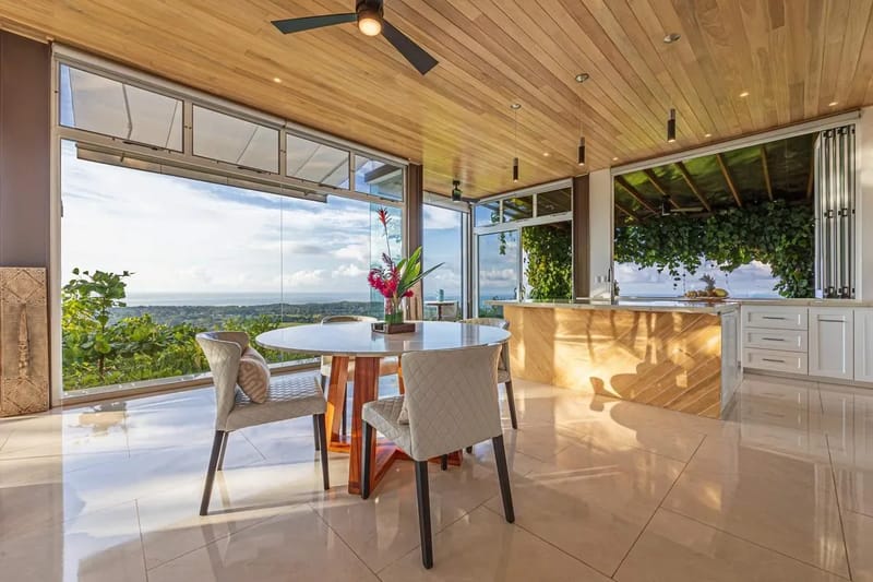 Stylish 6BR Villa w/ Panoramic Jungle & horizon Views