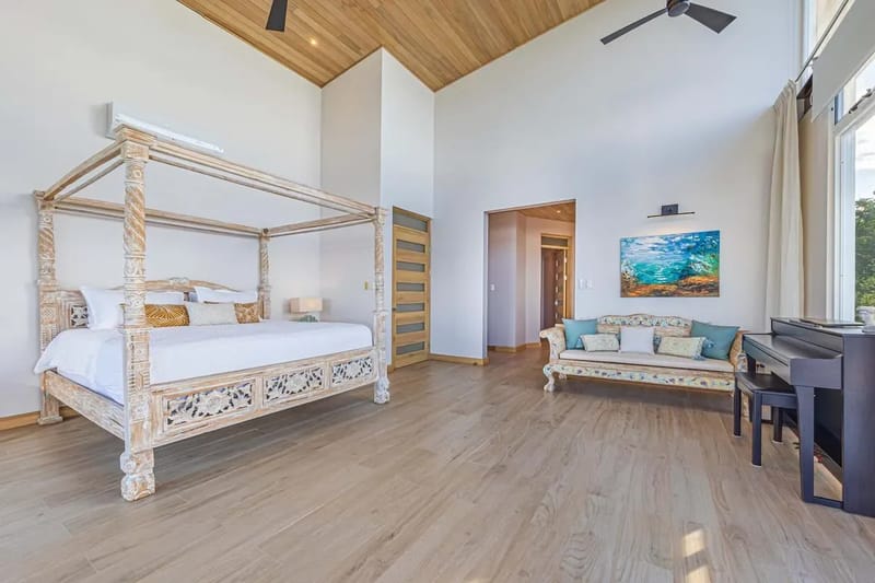 Stylish 6BR Villa w/ Panoramic Jungle & horizon Views