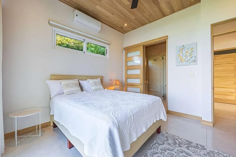 Stylish 6BR Villa w/ Panoramic Jungle & horizon Views