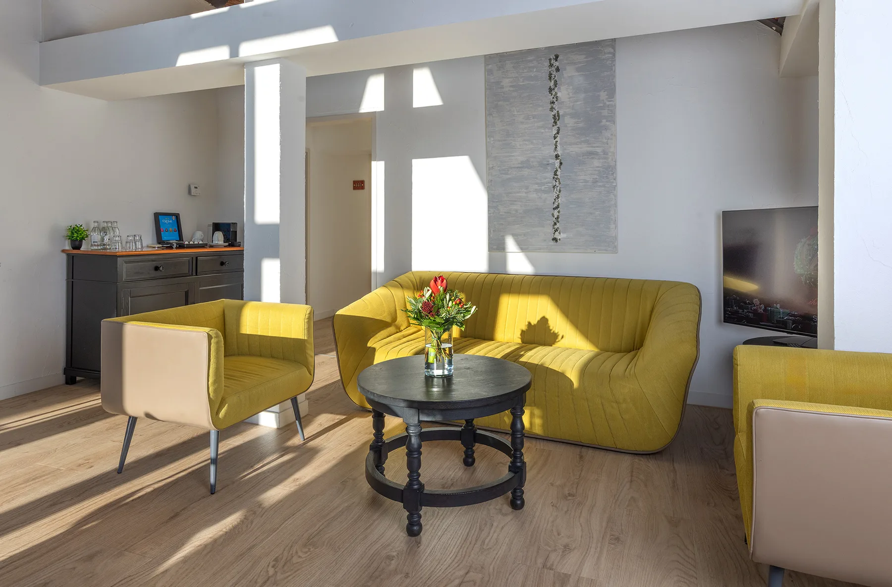 Hotel suite