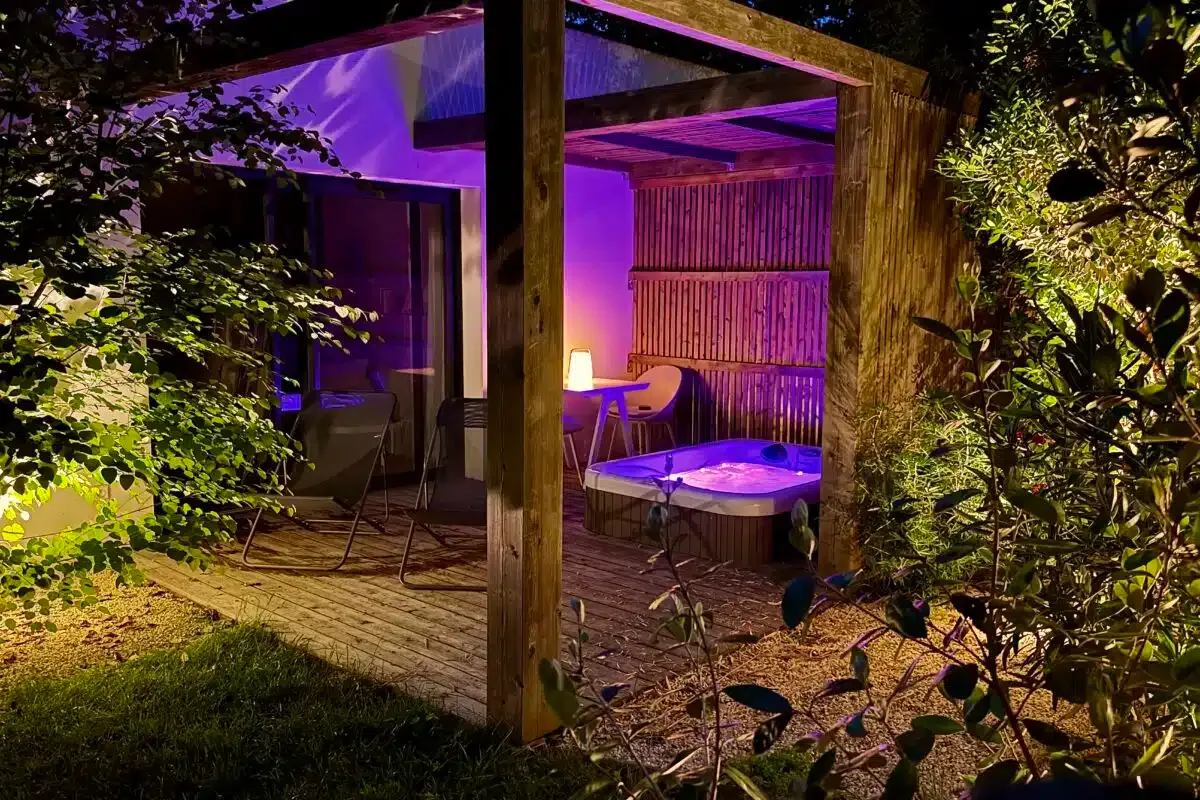 Private spa beneath the night sky
