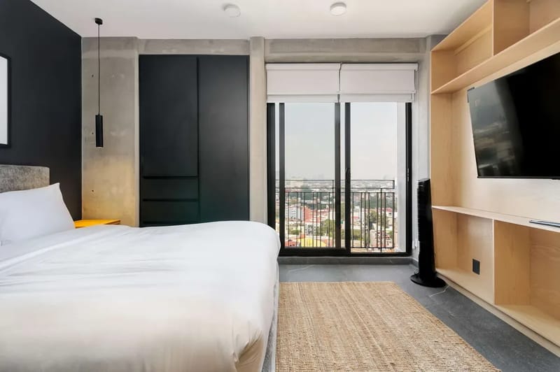 Enchanting Loft w/ Balcony in Tabacalera