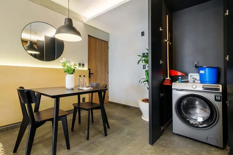 Enchanting Loft w/ Balcony in Tabacalera