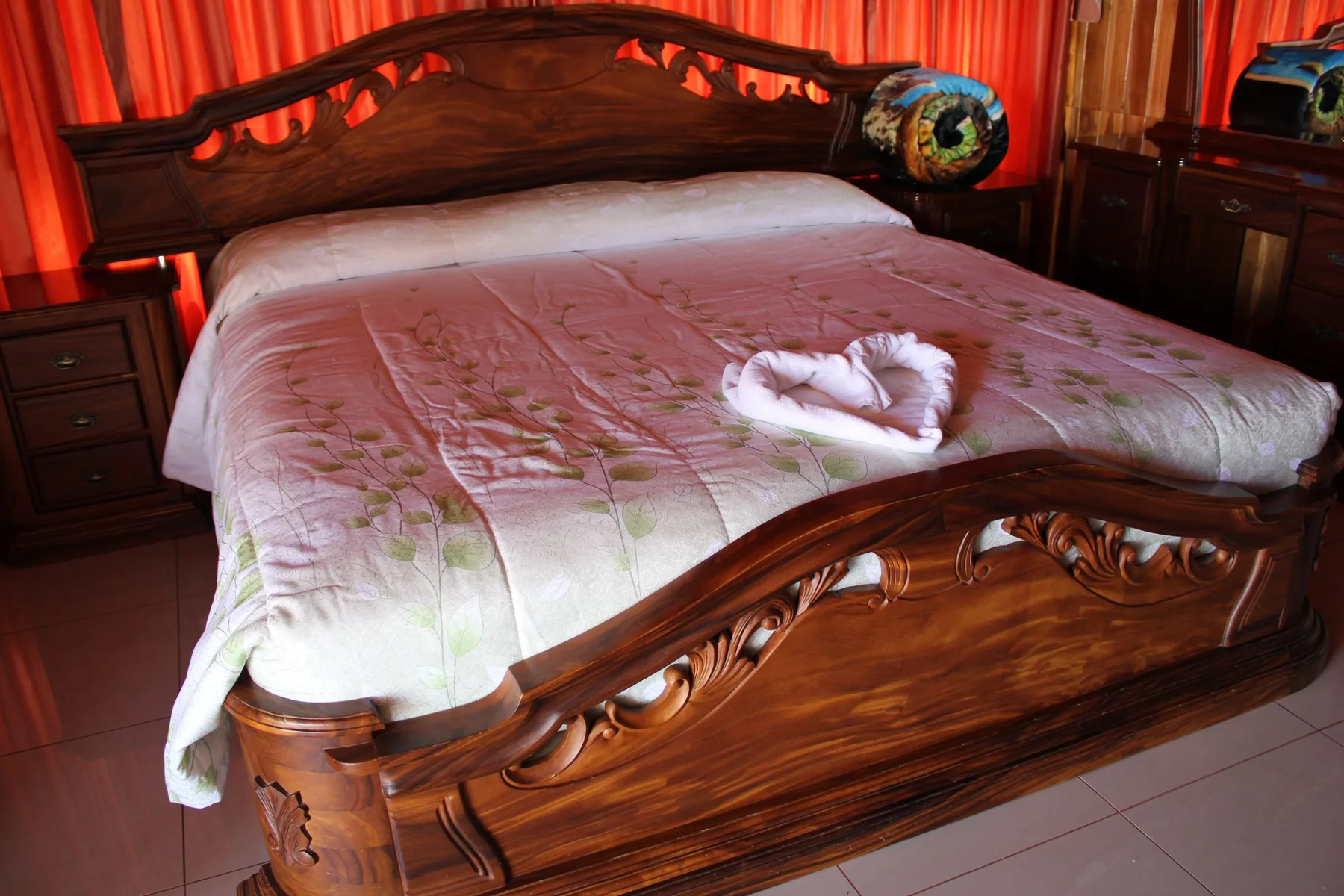 Room 8