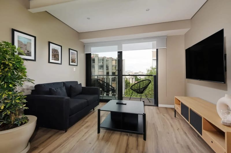 Intimate 2BR w/ Balcony in Condesa