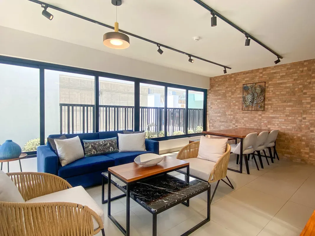 Well-Located 2BR in Miraflores