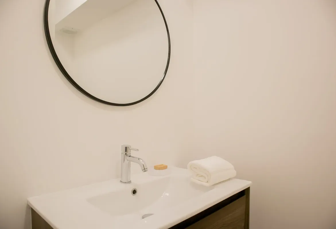 Well-Located 2BR in Miraflores