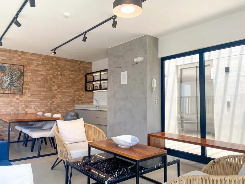 Well-Located 2BR in Miraflores