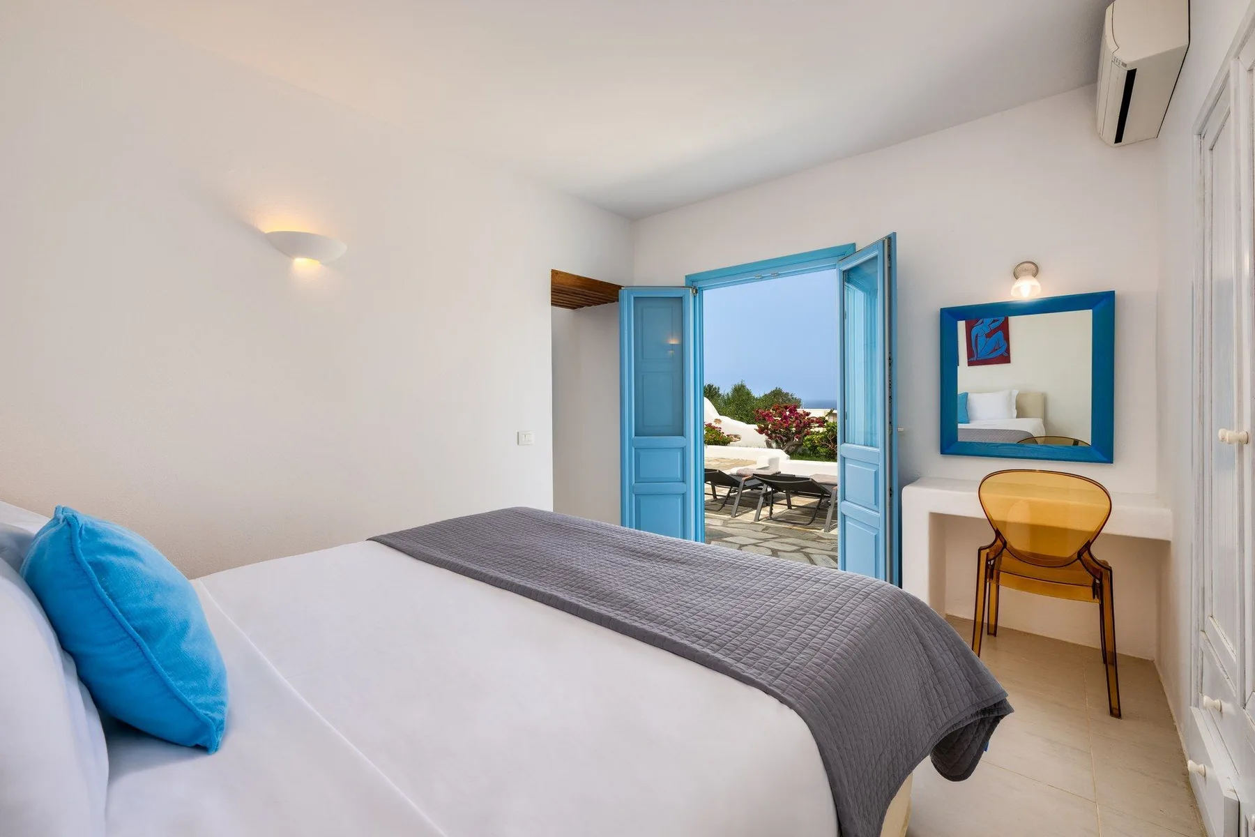 Santorini luxury villa Aeolus in Vourvoulos - 5