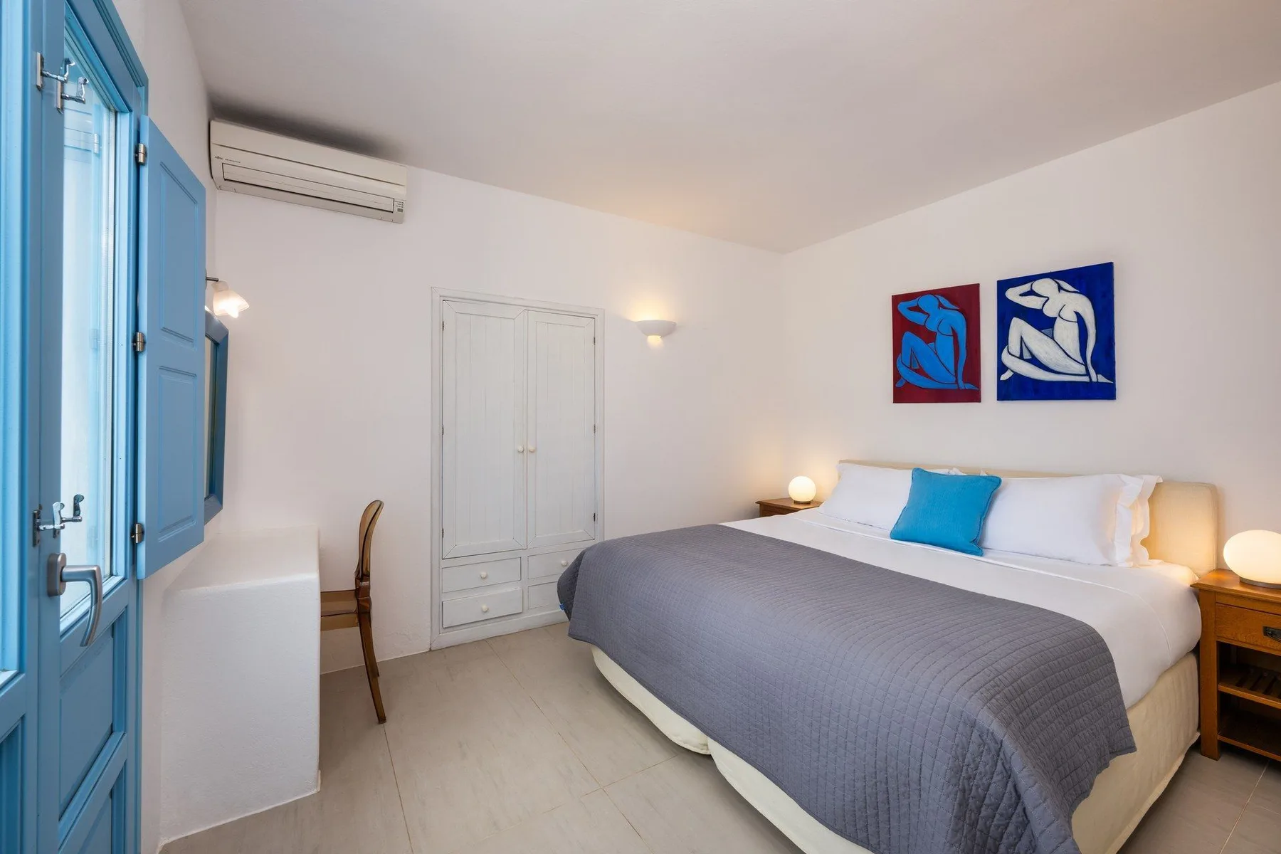 Santorini luxury villa Aeolus in Vourvoulos - 6