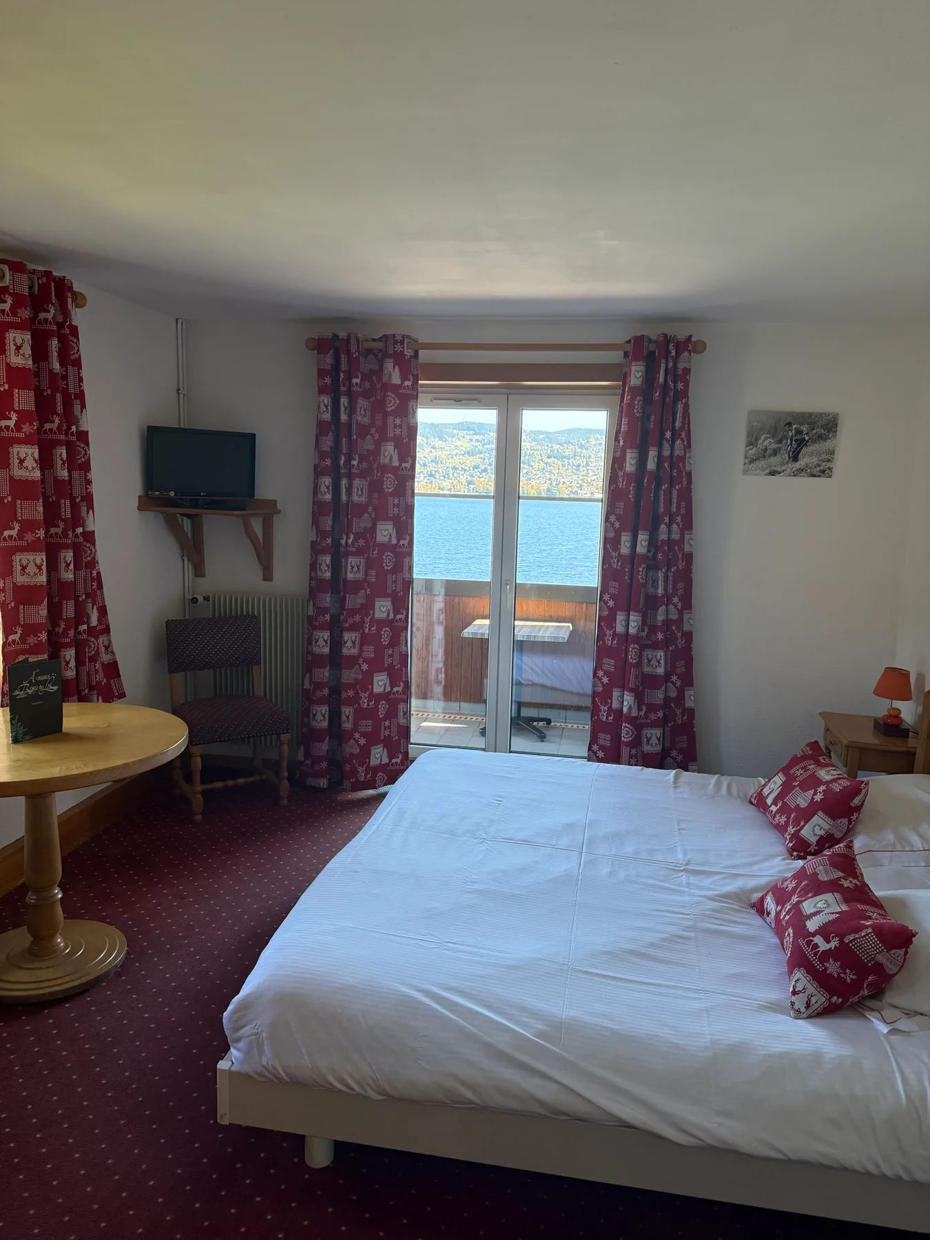 Lake-view room