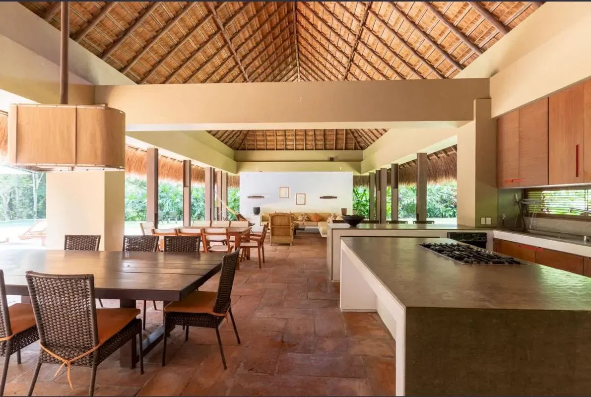 Astonishing 5BR Villa at Mesa de Yeguas