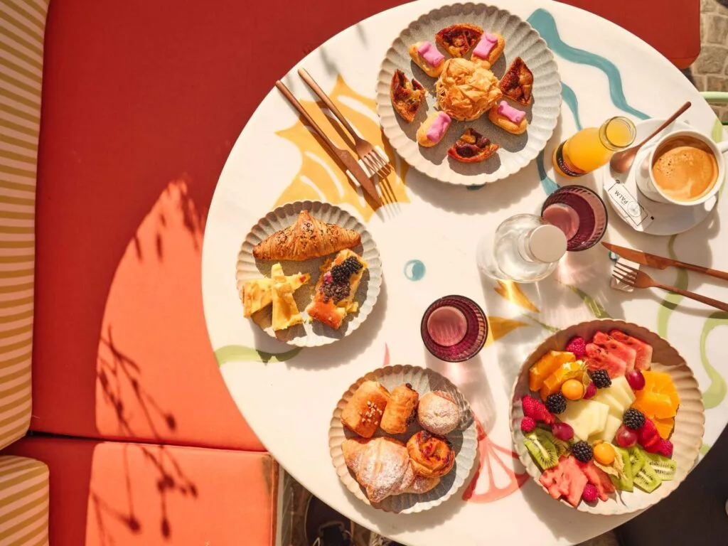 Hotel restaurant