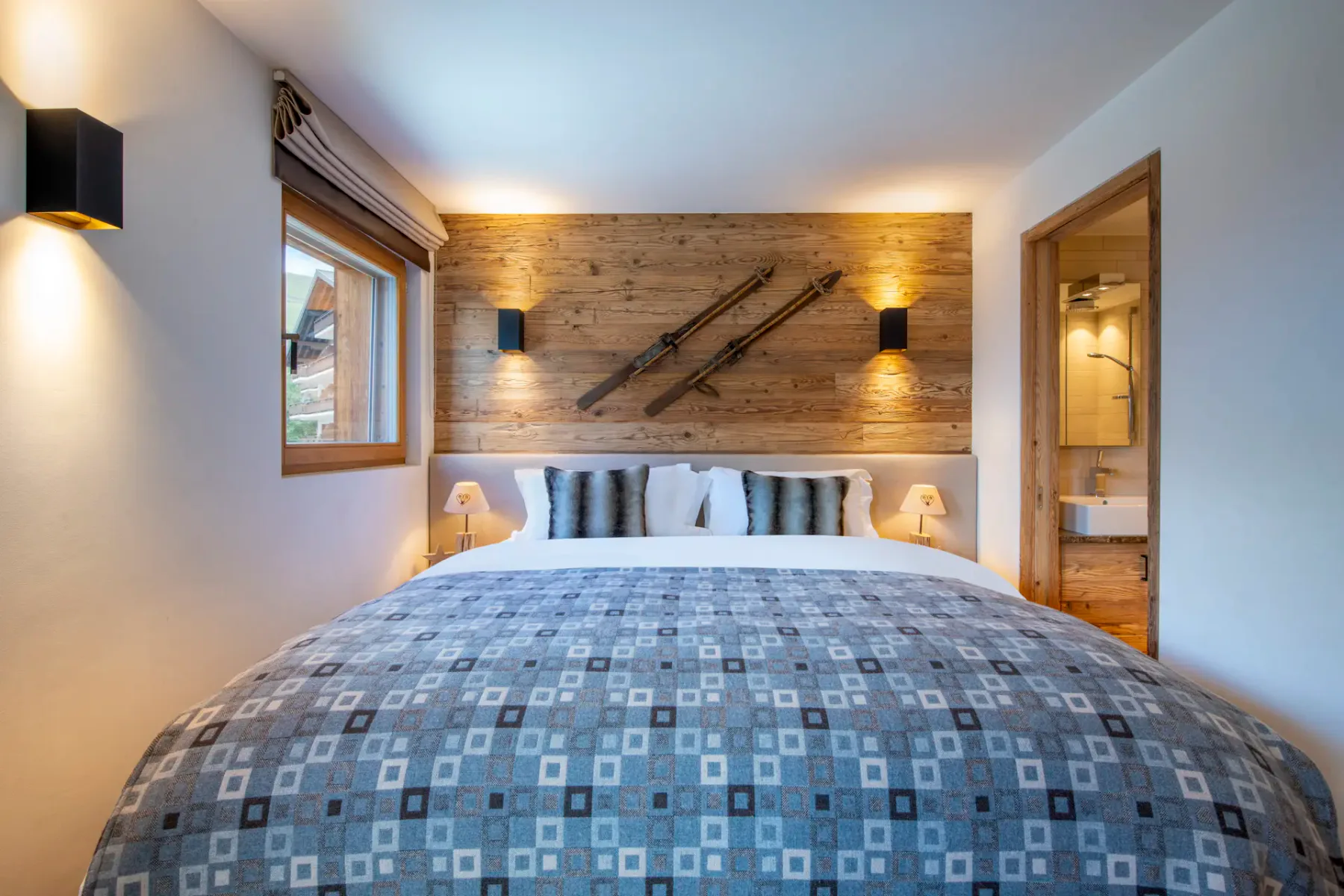 Baño de la suite principal con cama Emperor o dos camas individuales de Rosalp 4 Verbier