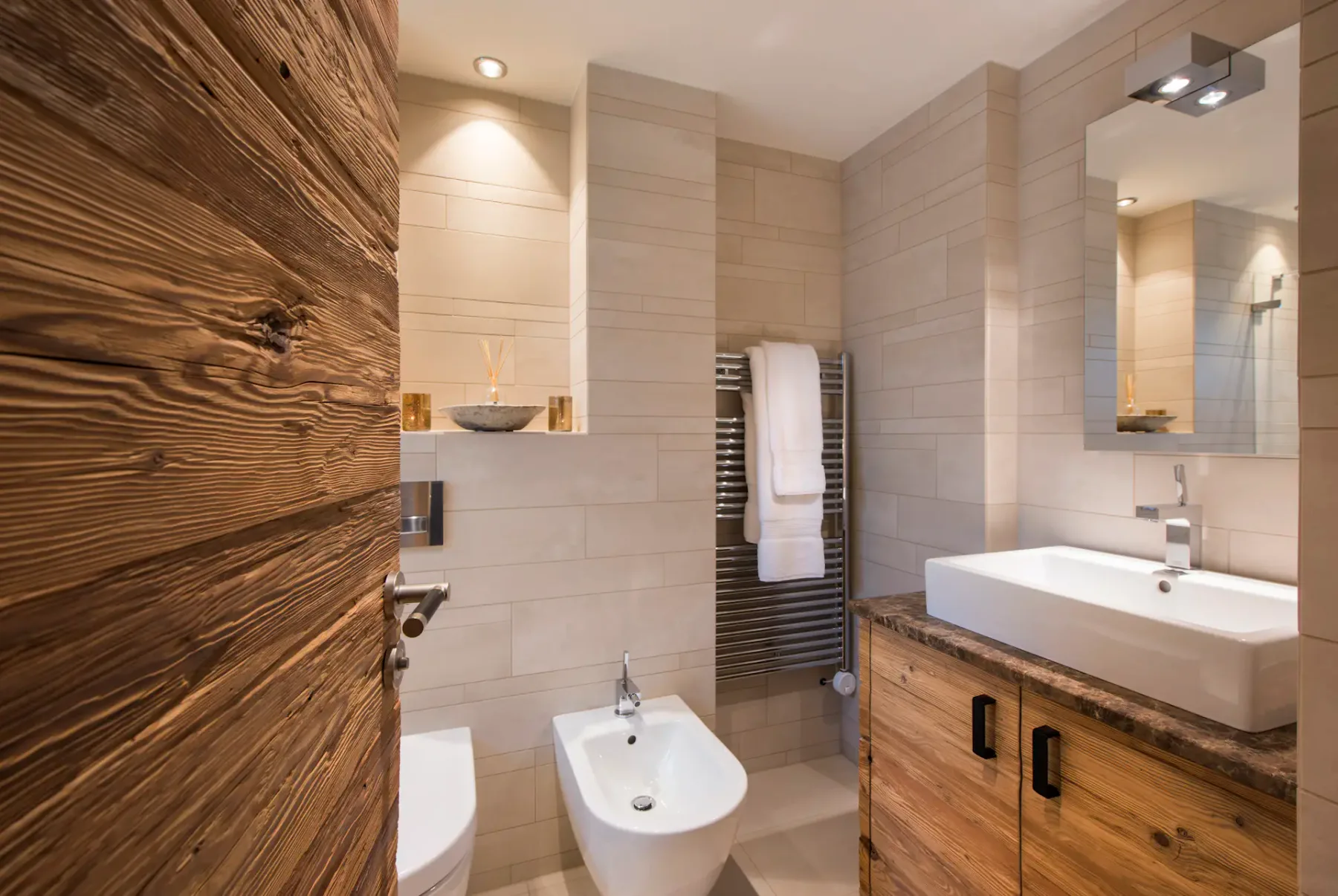 Baño de la suite principal con cama Emperor o dos camas individuales de Rosalp 4 Verbier