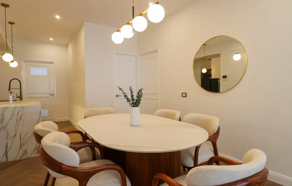 Designer 2BR Stay w/ Balcony in Miraflores