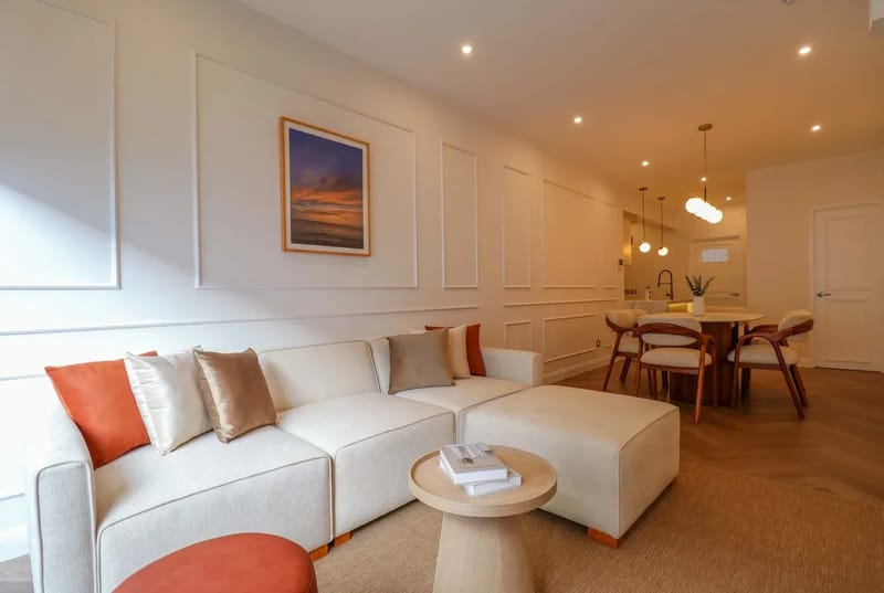 Designer 2BR Stay w/ Balcony in Miraflores