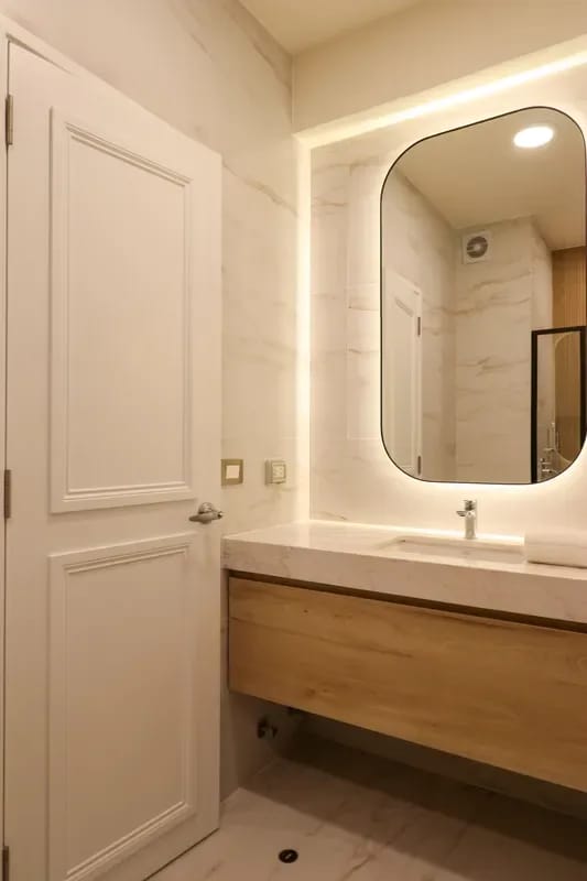 Designer 2BR Stay w/ Balcony in Miraflores