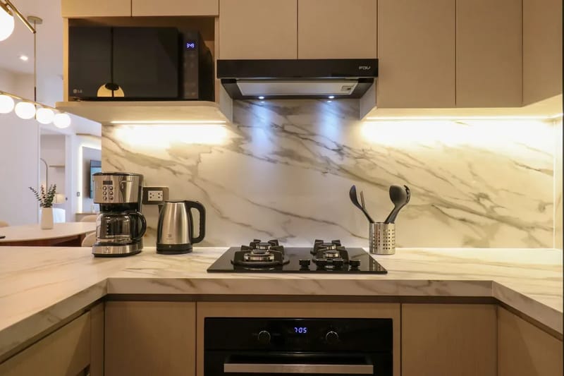 Designer 2BR Stay w/ Balcony in Miraflores