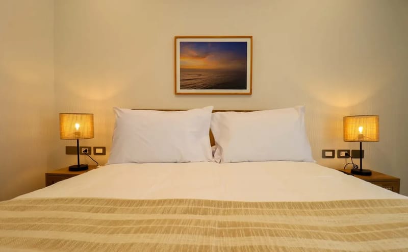 Designer 2BR Stay w/ Balcony in Miraflores
