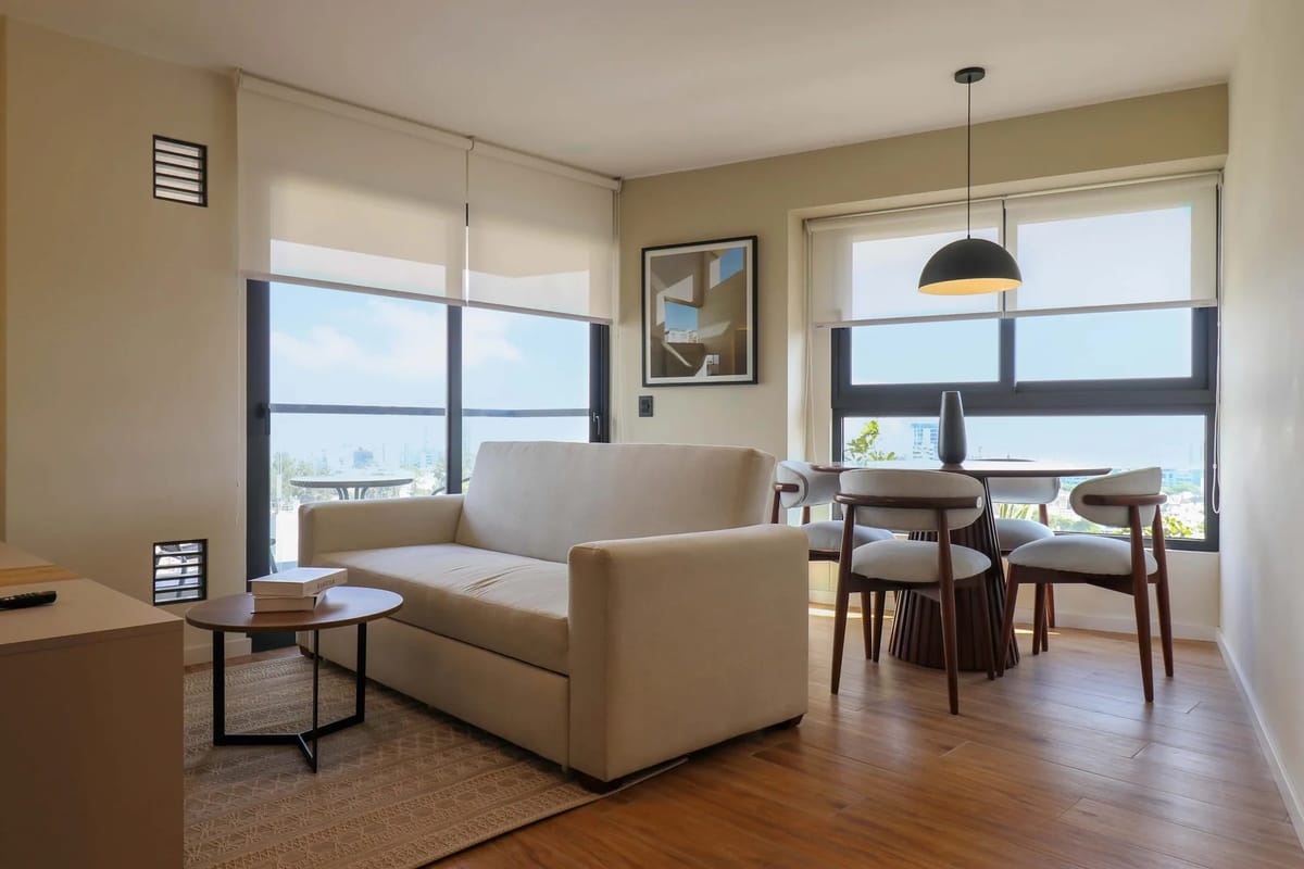 Elegant 2BR with balcony in San Isidro