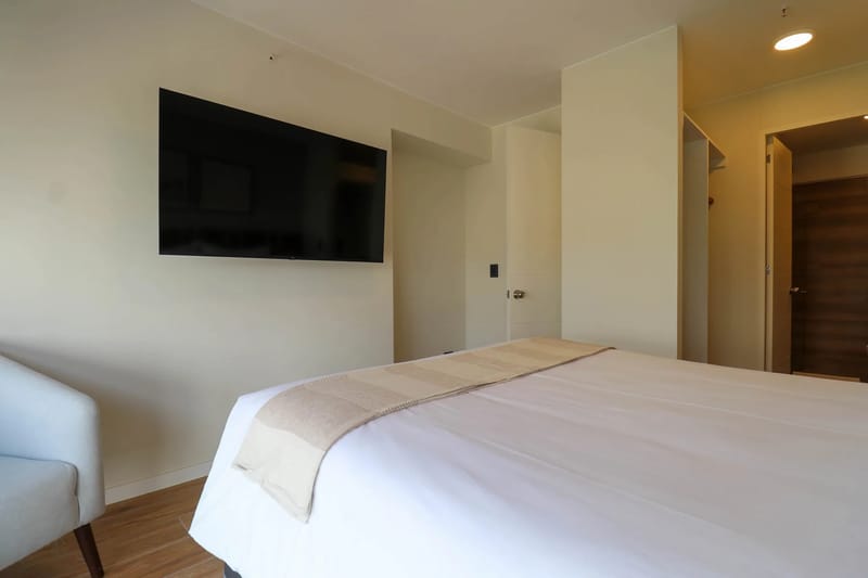 Elegant 2BR with balcony in San Isidro