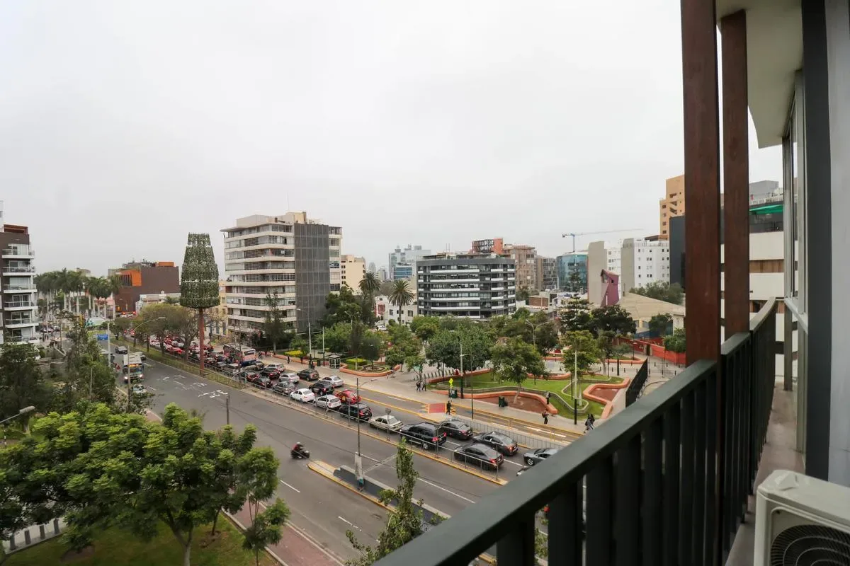 Extraordinary 2BR w/ balcony in San Isidro