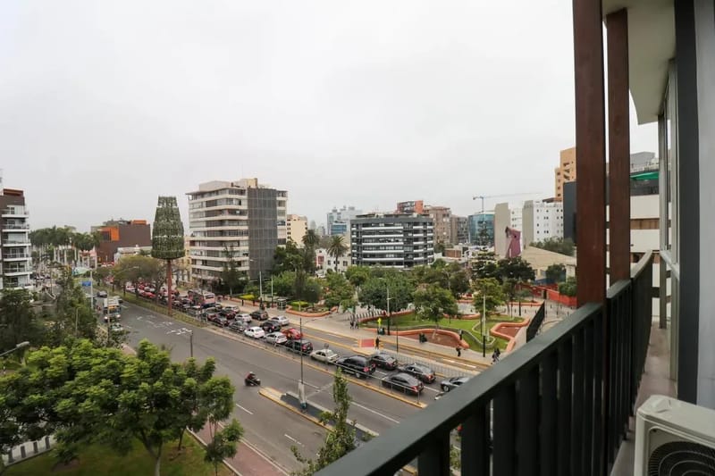 Extraordinary 2BR w/ balcony in San Isidro