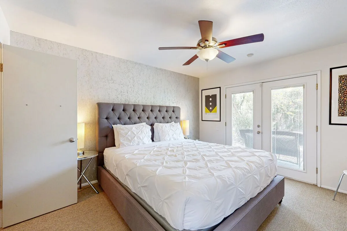 East Bellamy Escape - 3804