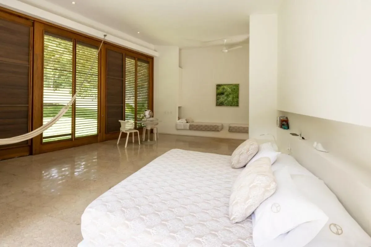 Luxury 5BR w/ Private Pool in Anapoima