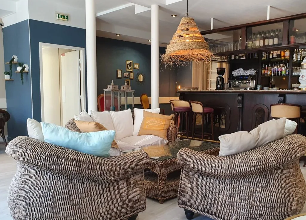 Hotel bar