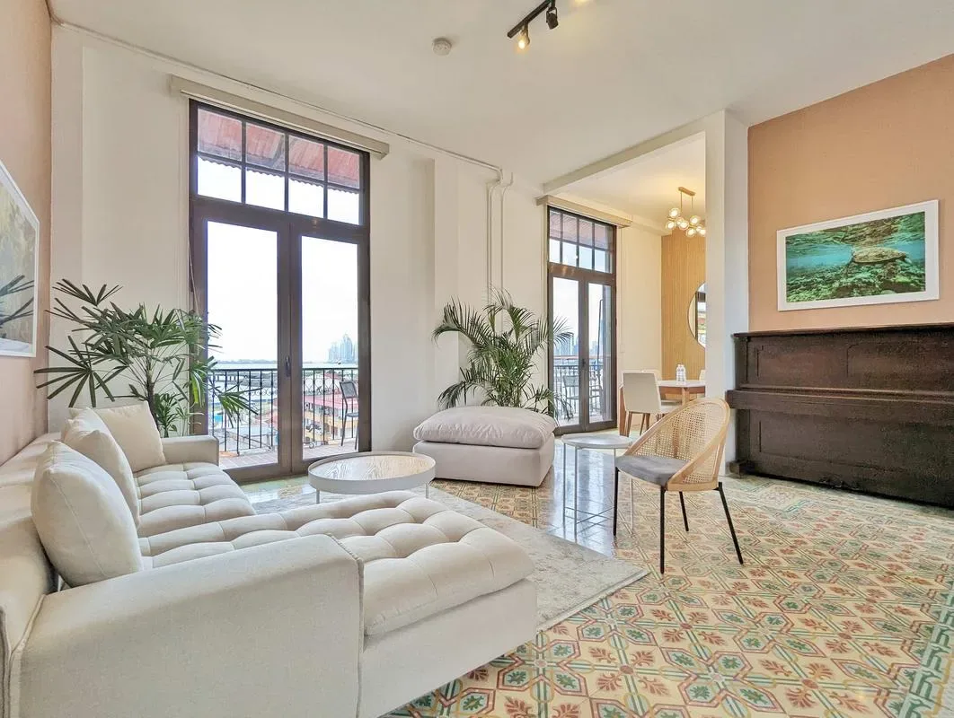 Stylish 3BR in Casco Antiguo w/ Balcony