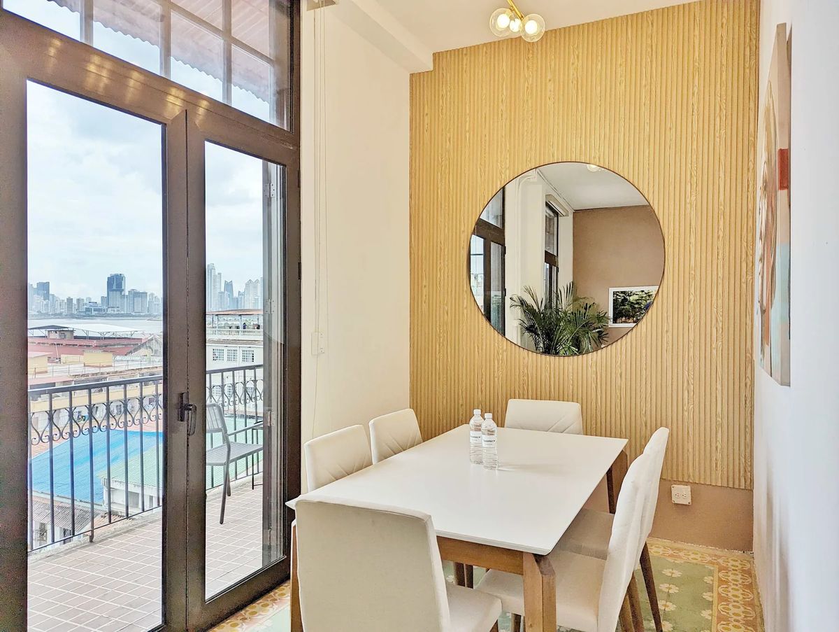 Stylish 3BR in Casco Antiguo w/ Balcony