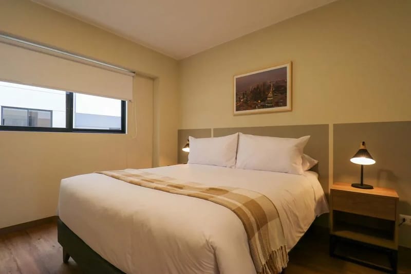 Majestic 2BR w/ Comfy Balcony Near Kennedy Park