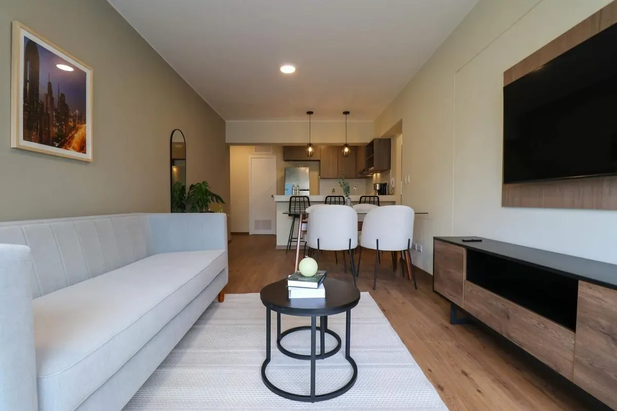 Majestic 2BR w/ Comfy Balcony Near Kennedy Park