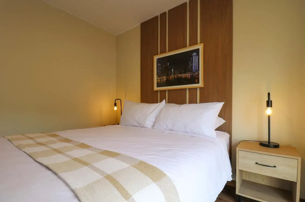 Majestic 2BR w/ Comfy Balcony Near Kennedy Park